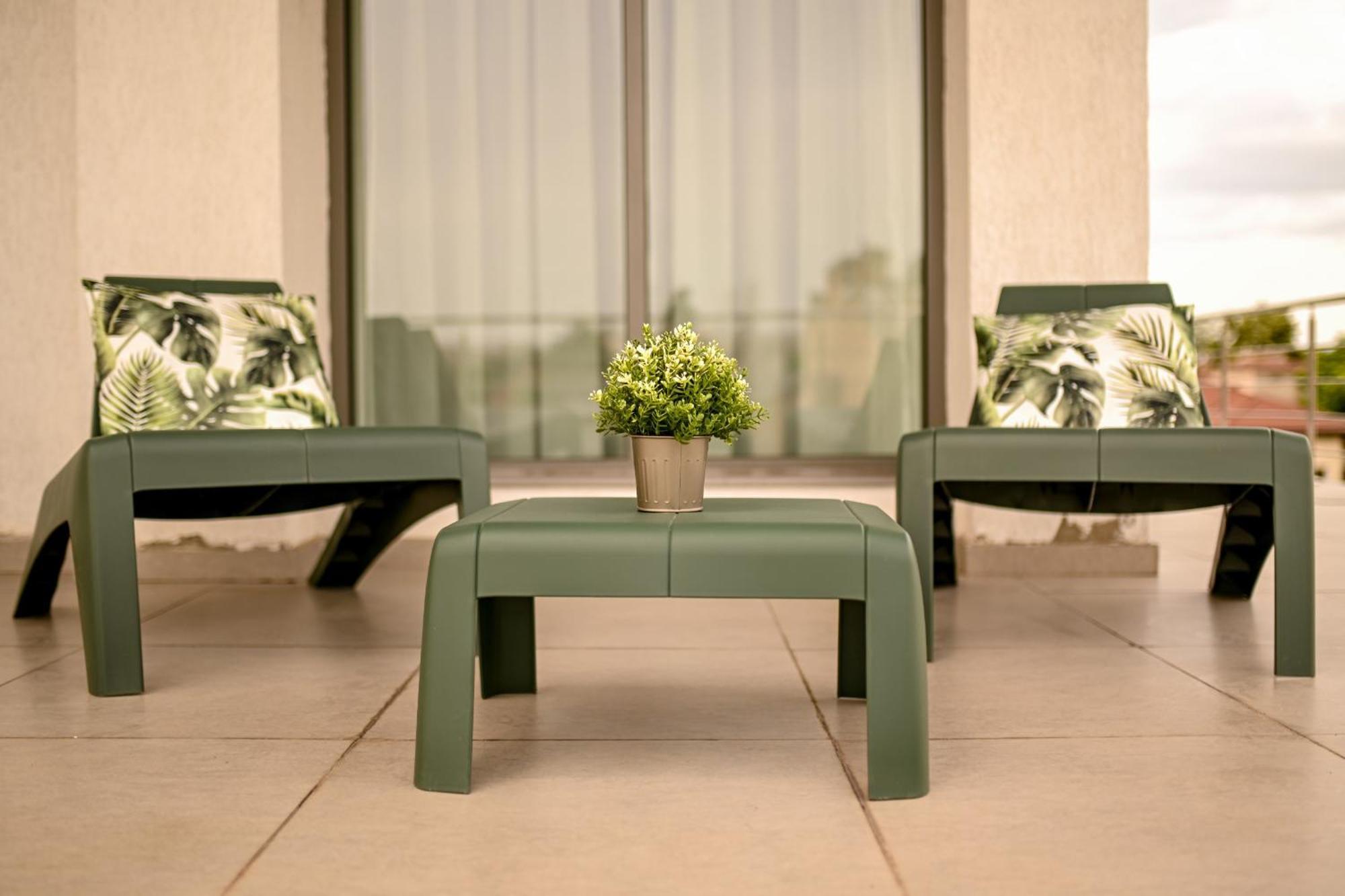 Urban Paradise - Modern Central Accommodation Bucareste Quarto foto